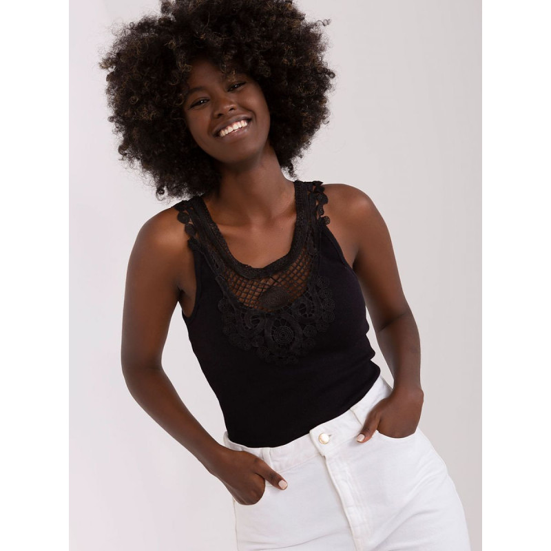 183477 Top Och Bella