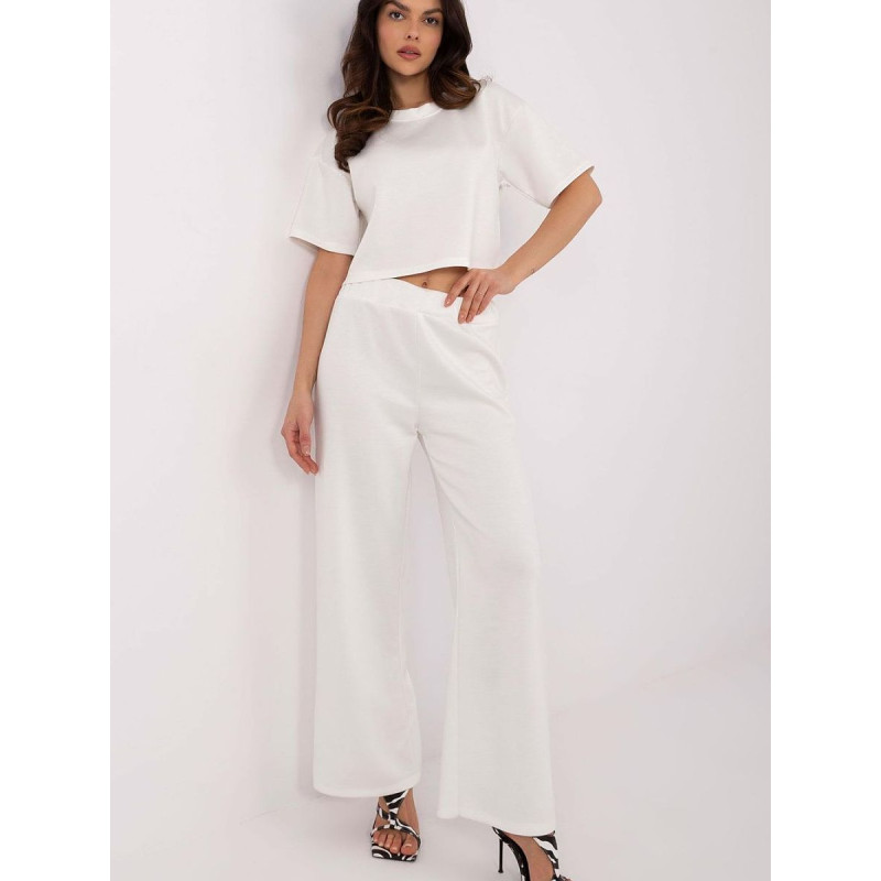 208677 L`ensemble Italy Moda