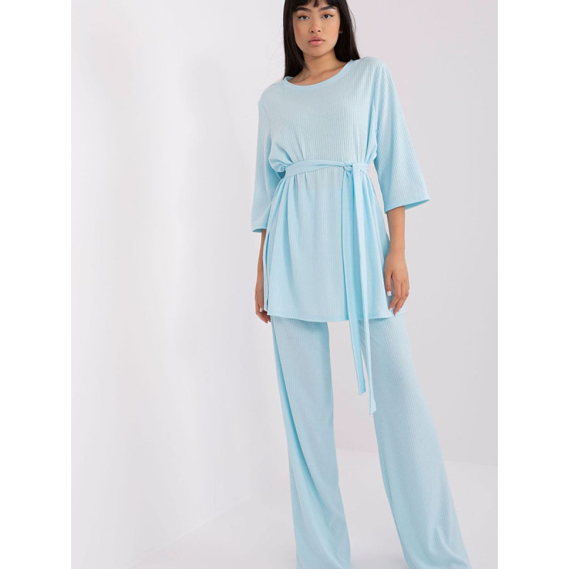 208700 L`ensemble Lakerta