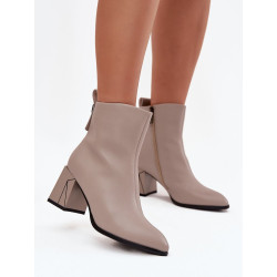 222516 Bottes à talons Step in style