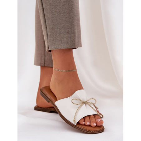 214364 Clacquettes Step in style