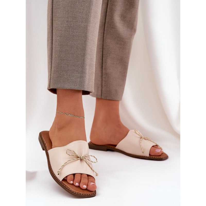 214365 Clacquettes Step in style