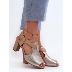 196231 Clacquettes Step in style