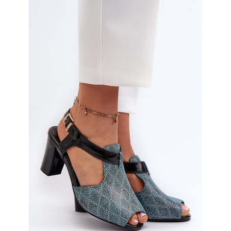 196232 Clacquettes Step in style