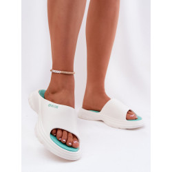212371 Clacquettes Step in style