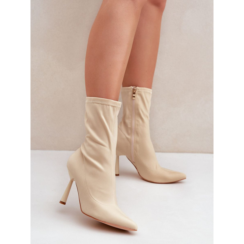 204701 Bottes à talons Step in style