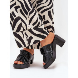 212158 Clacquettes Step in style