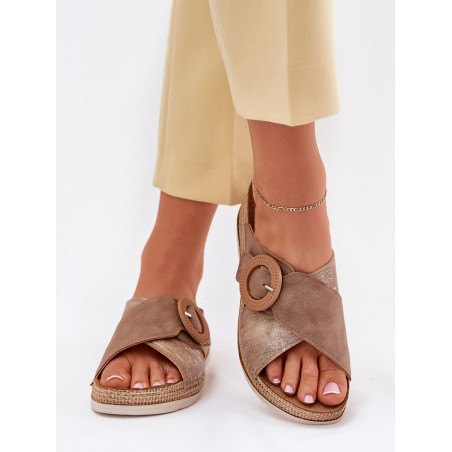 214735 Clacquettes Step in style