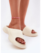 212711 Clacquettes Step in style