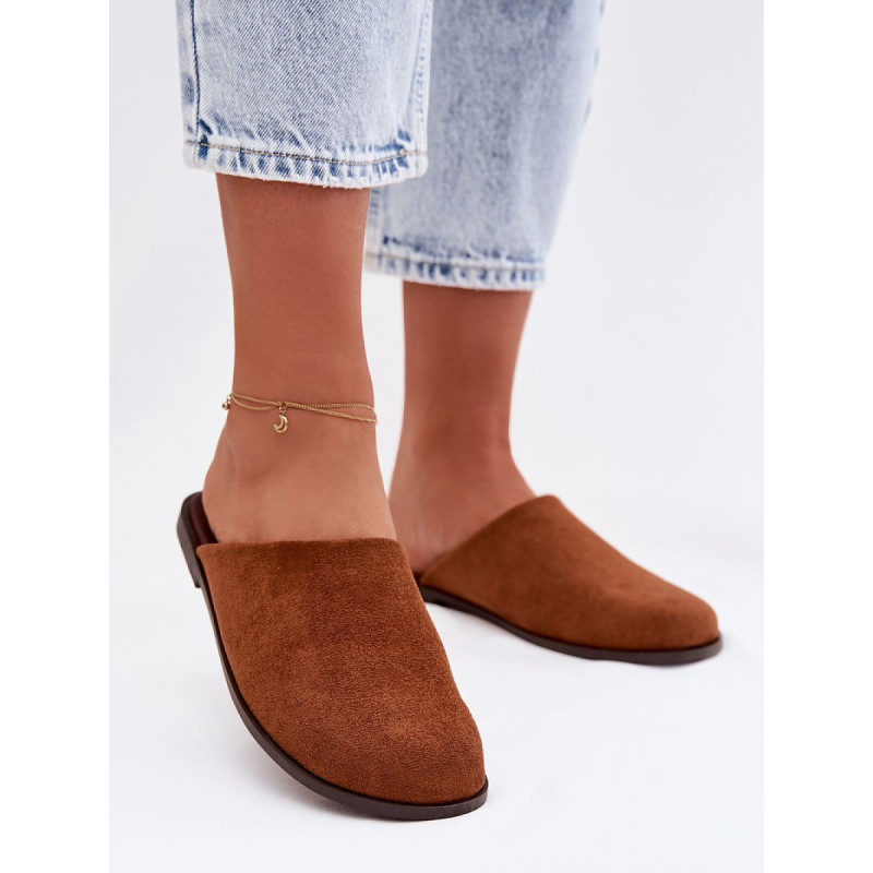 224502 Clacquettes Step in style