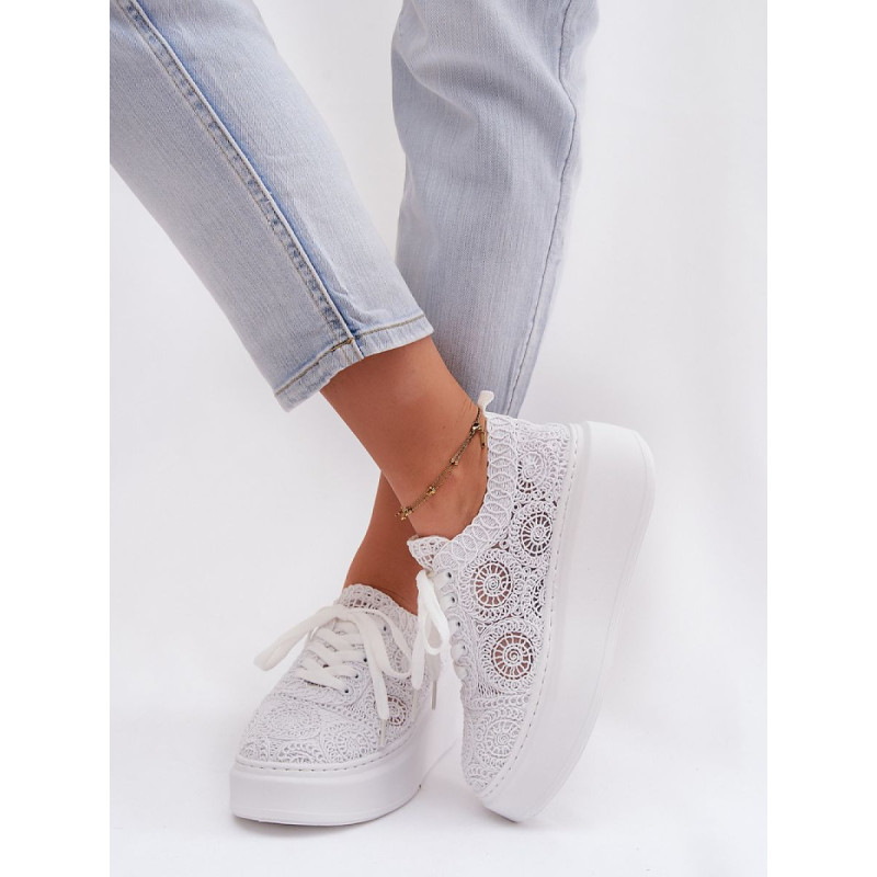 224253 Baskets Step in style